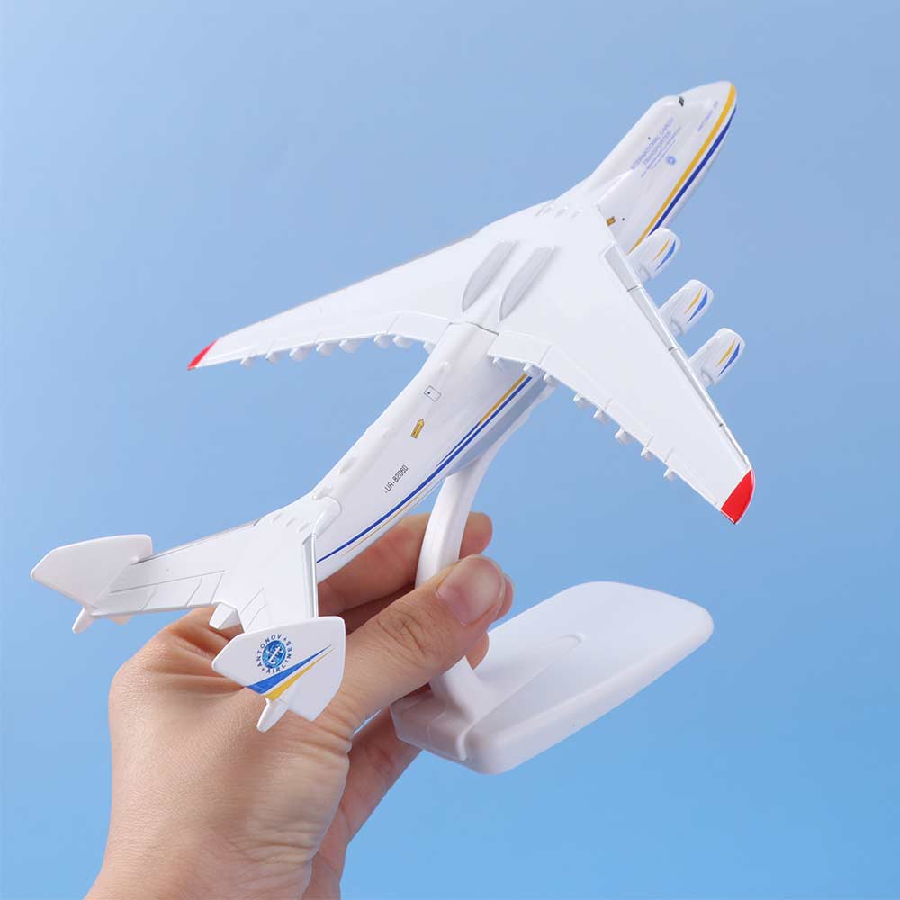 Modelo de Avião Estático em Es - Model Airplane Plastic avaliação e preço