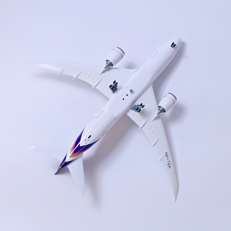 Modelo de Avião em Plástico Es - Model Airplane Plastic avaliação e preço
